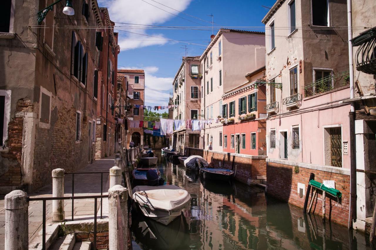 Venezia Biennale Bianco & Rosso Apartment ภายนอก รูปภาพ