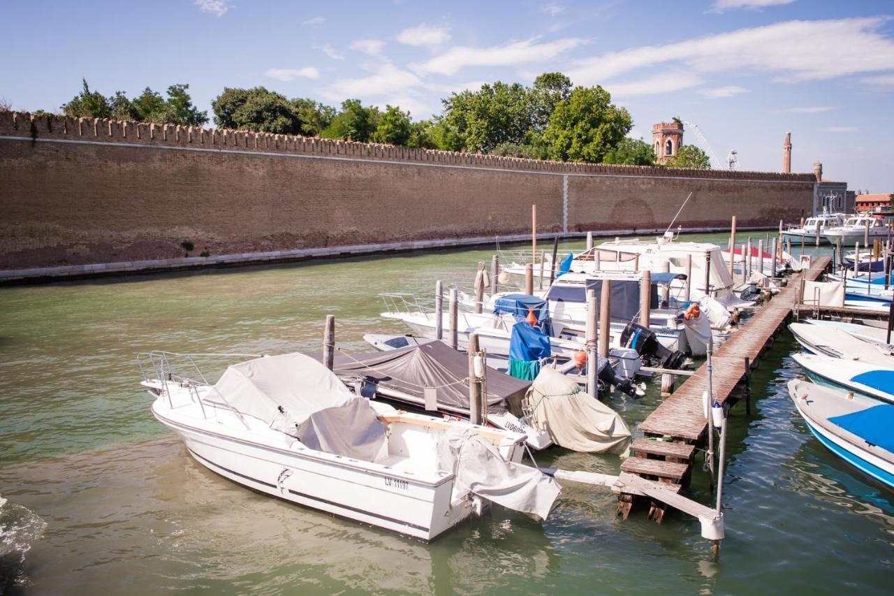 Venezia Biennale Bianco & Rosso Apartment ภายนอก รูปภาพ